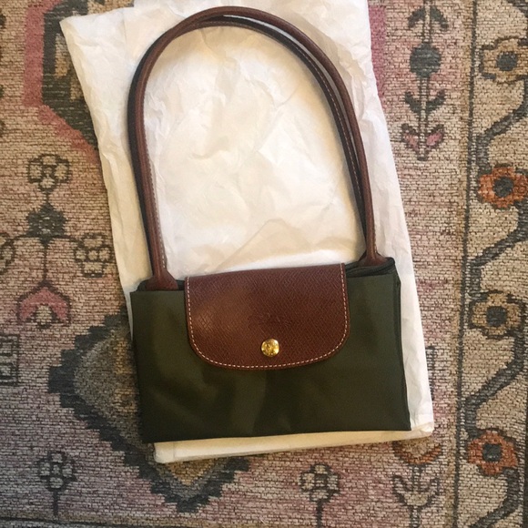 Longchamp Handbags - 🆕Longchamp. Le Pliage small.  No offers